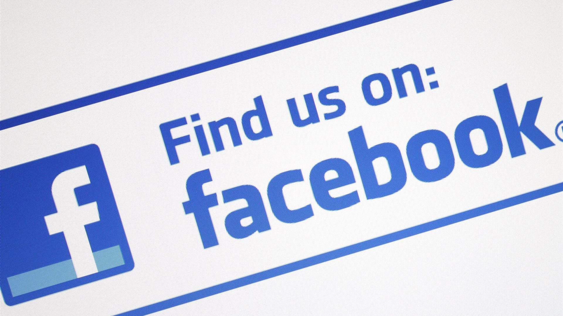Facebook_shutterstock_2381272625