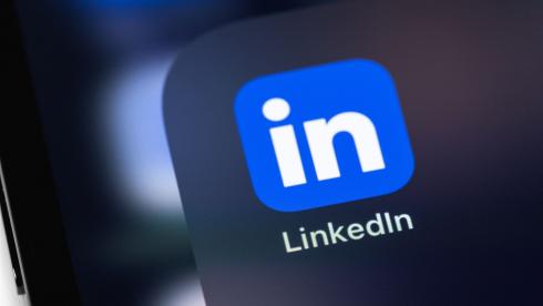 LinkedIn_shutterstock_2360453291